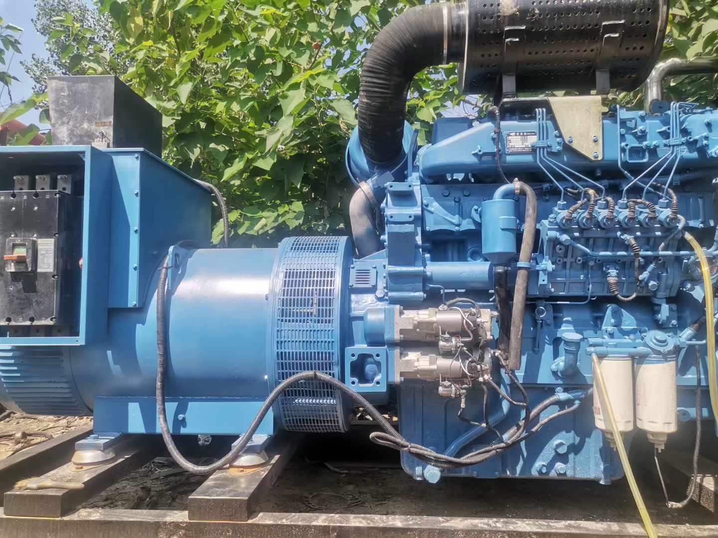 白碱滩详细说明降低 800kW 柴油发电机输出电流波动的方法